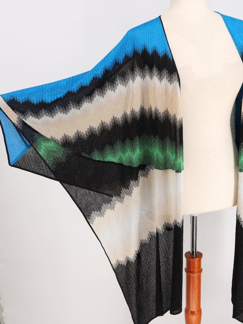 MISSONI Crochet Knit Shawl Multi Color Chevron Lightweight Made in Italy OS - Picture 5 of 6